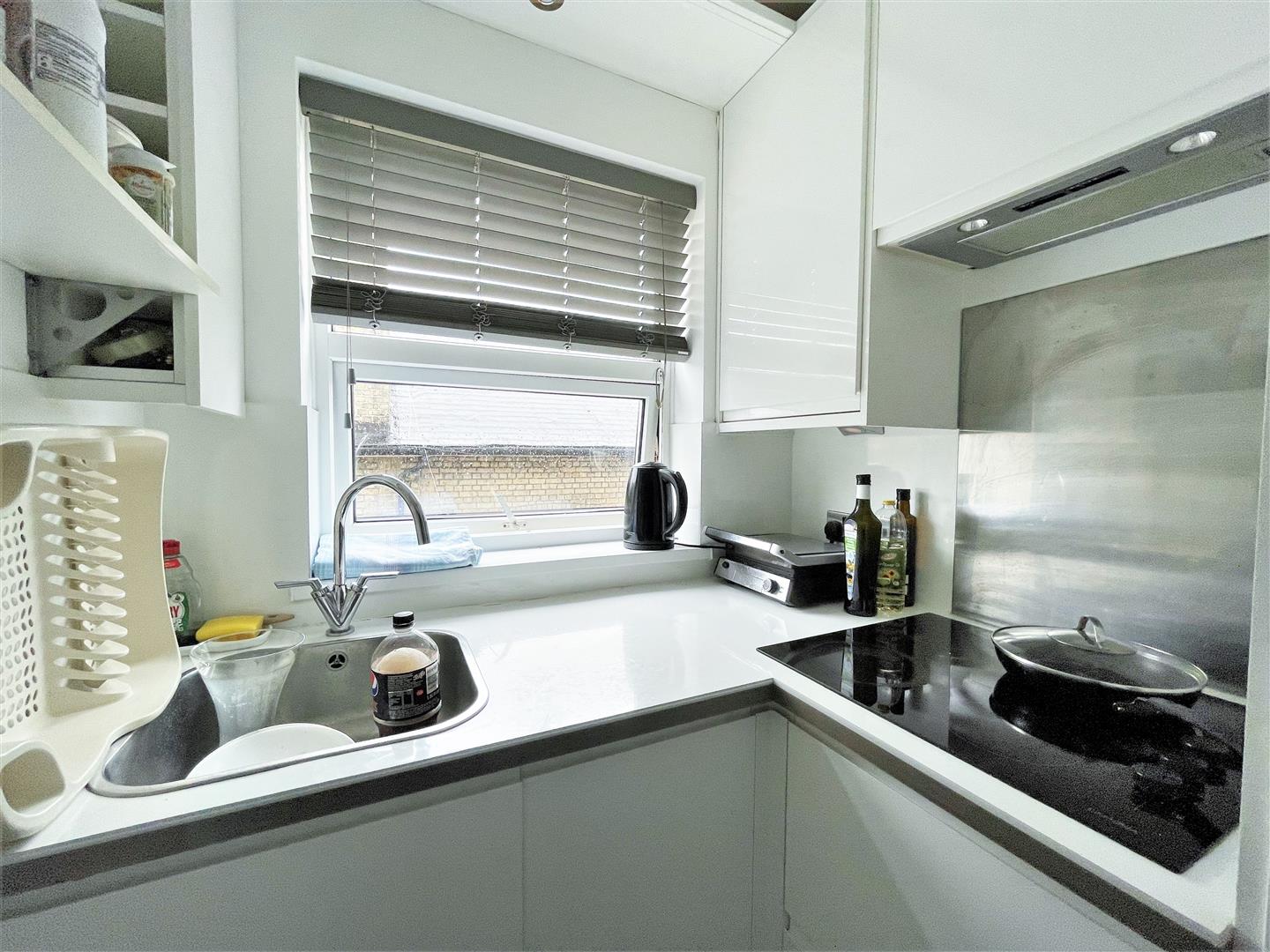 Flat Eaton Gardens in Portslade by Sea