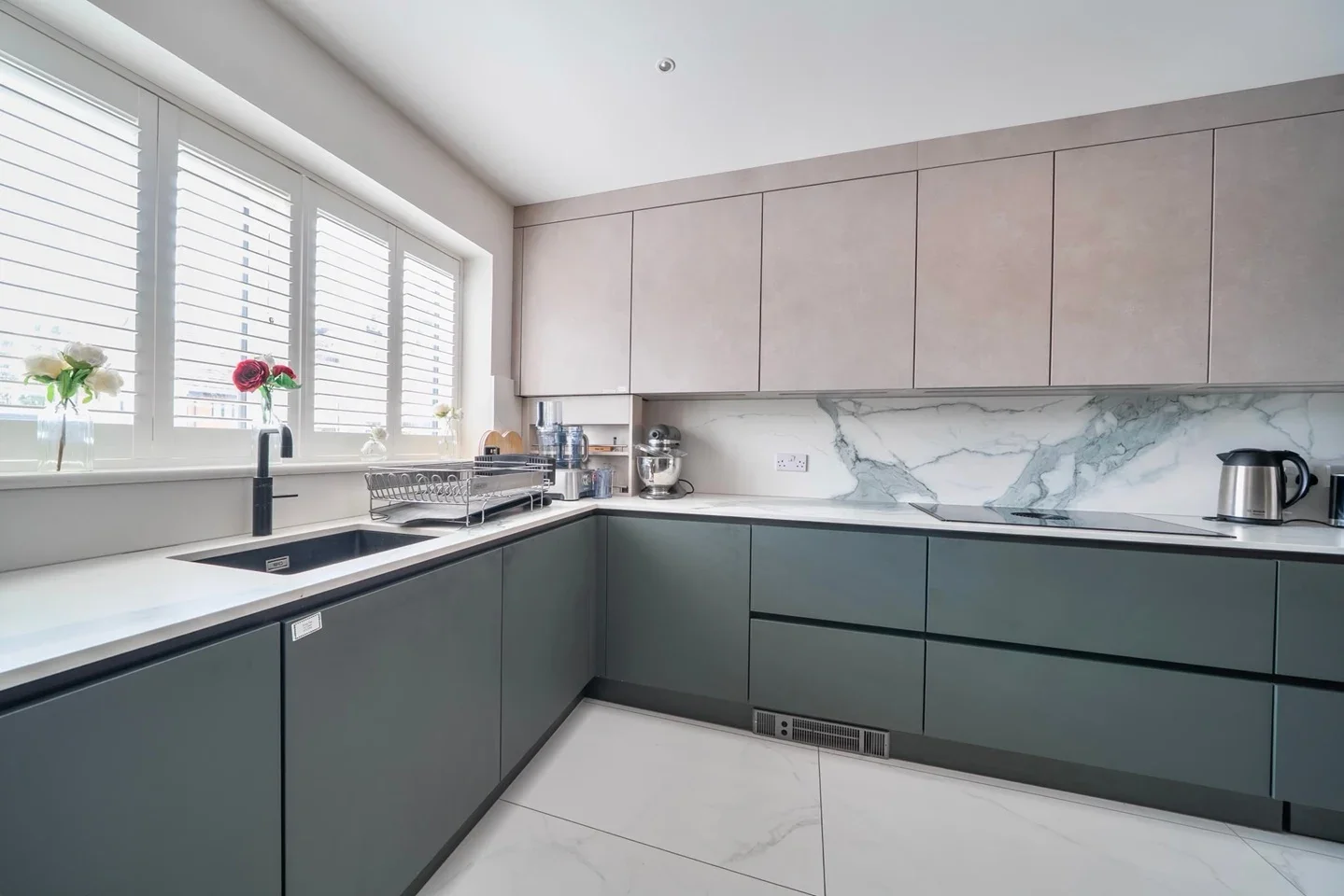 House Becket Close in Greater London