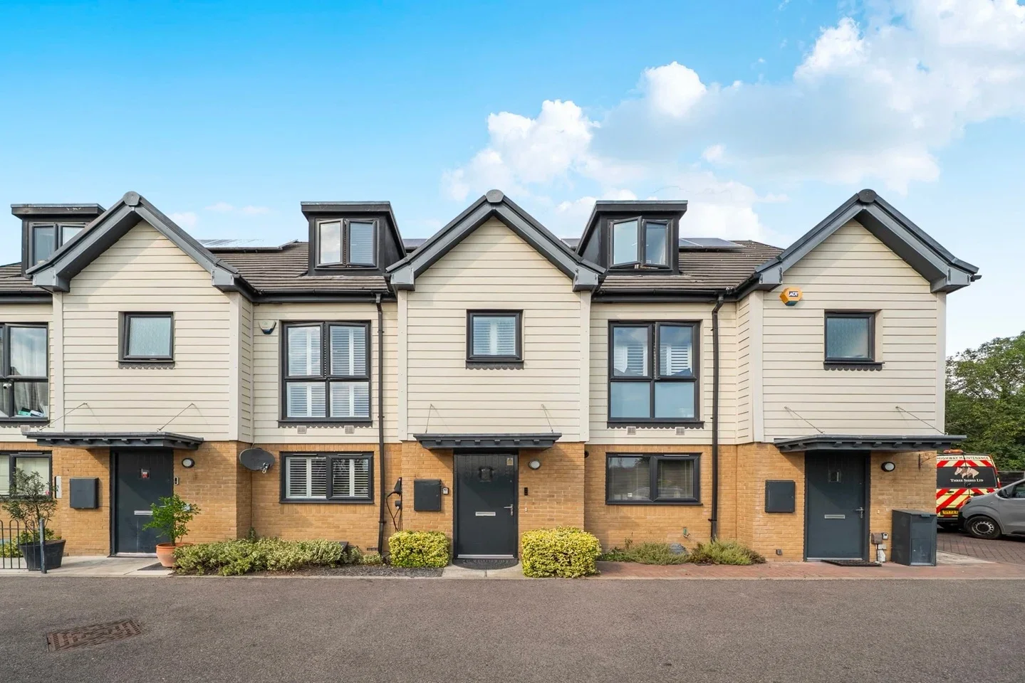 House Becket Close in Greater London