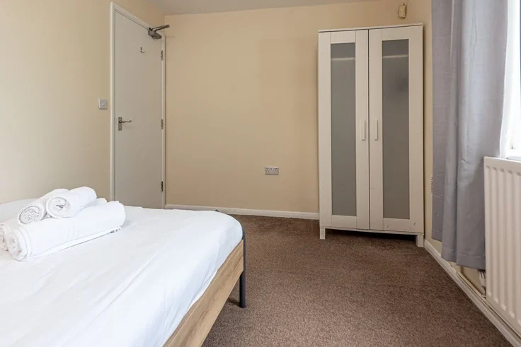 Room Broomfield Road in Newport