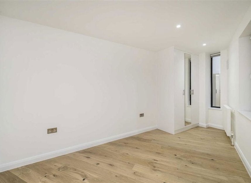 Flat Suffolk Street in City of Westminster