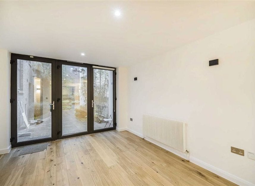 Flat Suffolk Street in City of Westminster