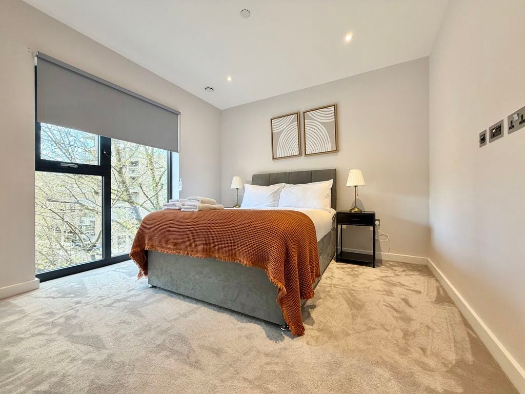 Flat Blackfriars Road in Greater London