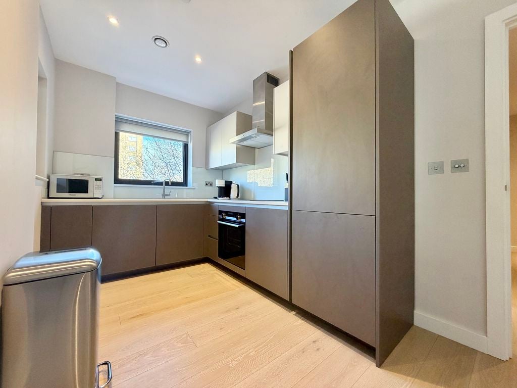 Flat Blackfriars Road in Greater London