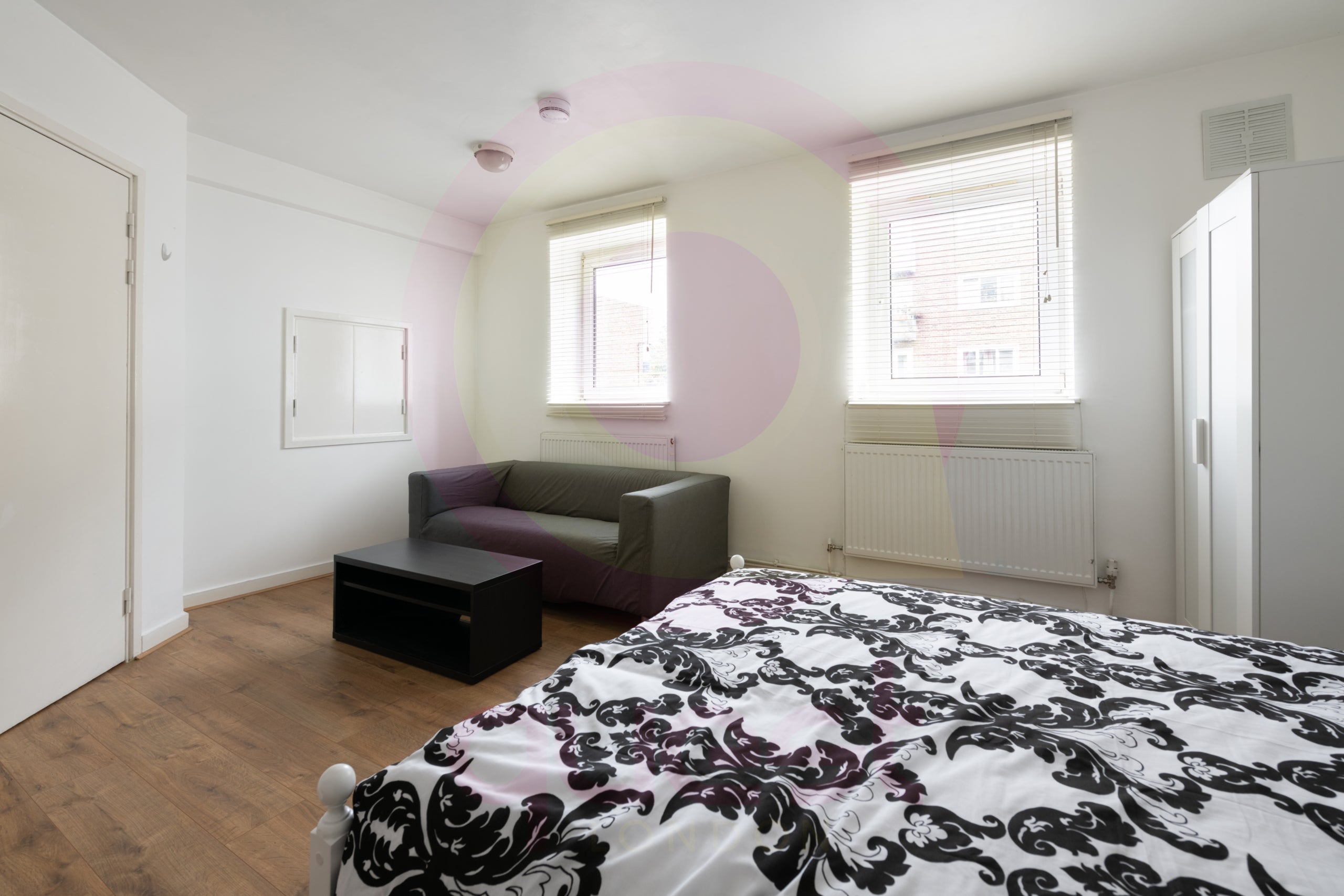 Flat Usk Street in Greater London
