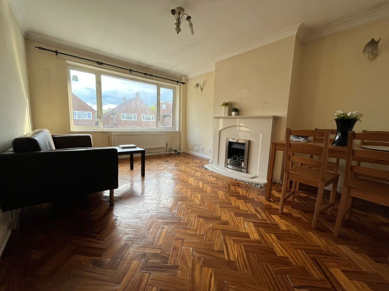 Flat Clymping Dene in Greater London