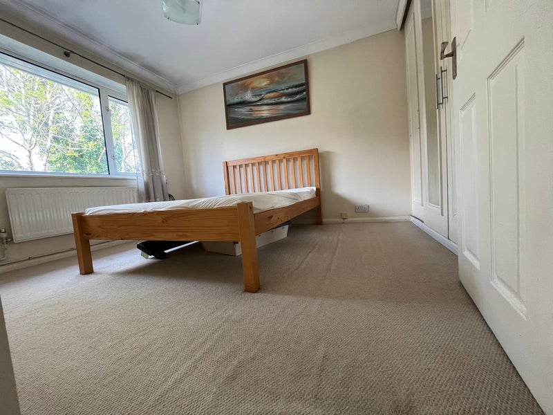 Flat Clymping Dene in Greater London