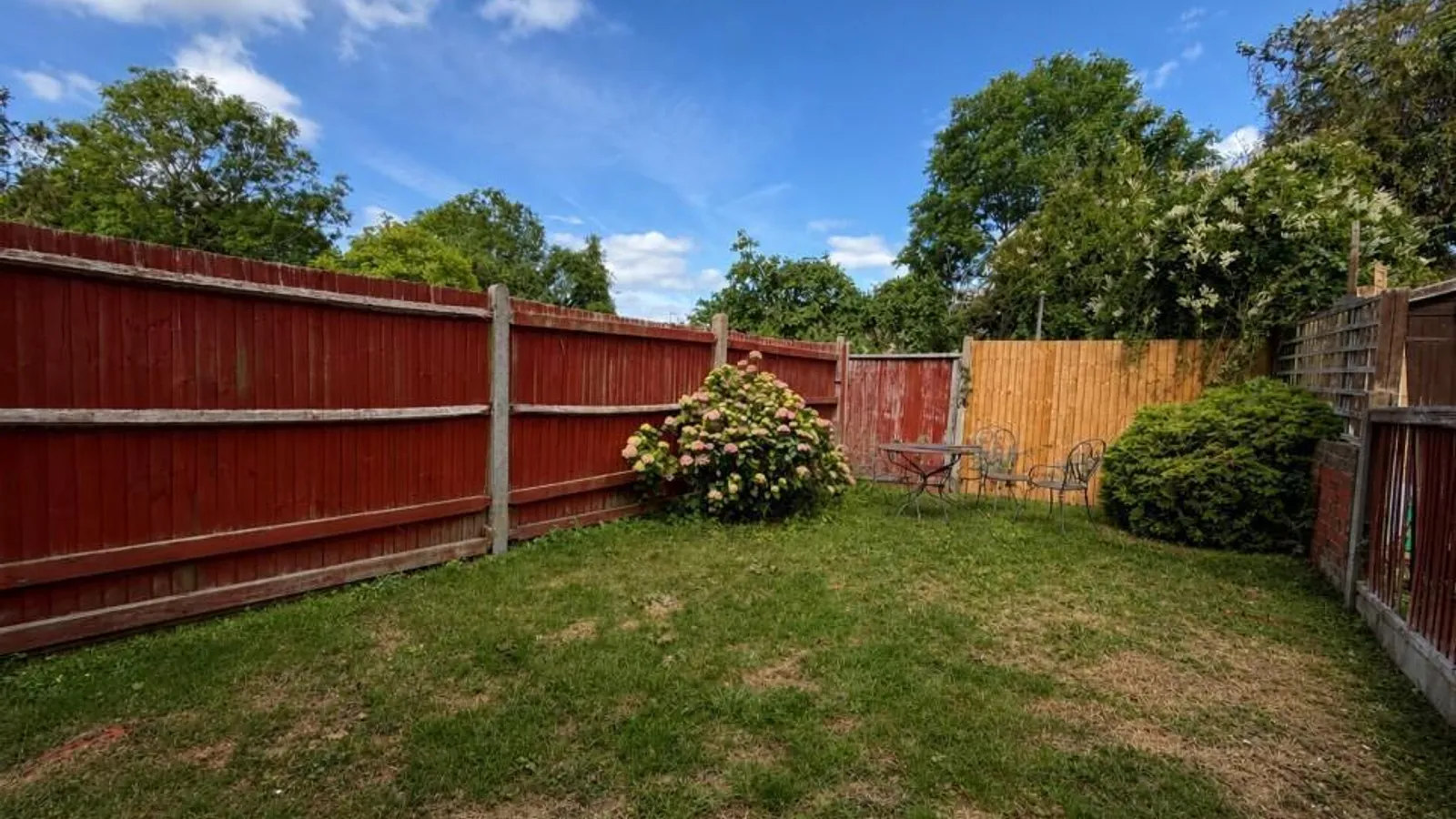 House Hawkins Close in Greater London