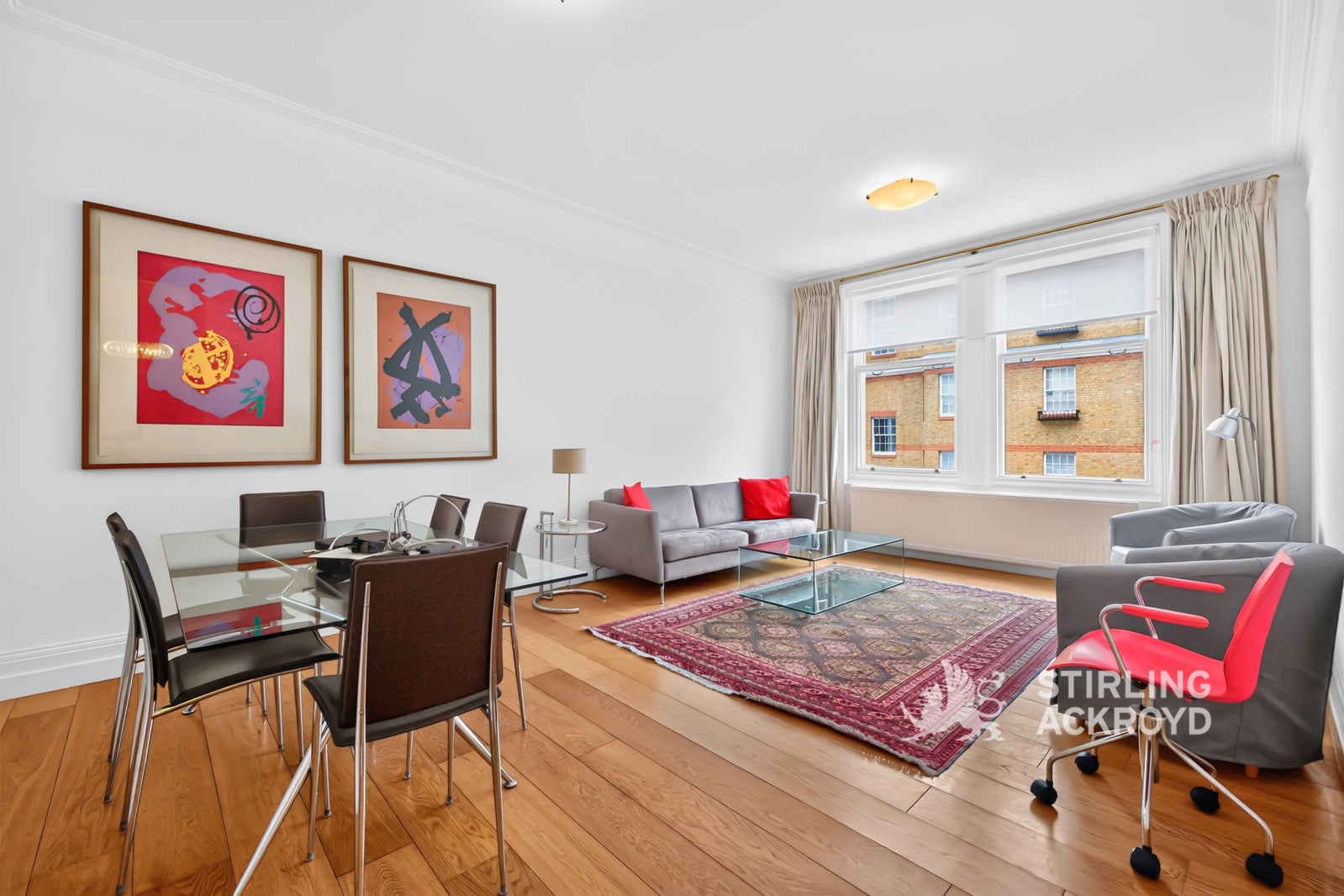 Flat Ridgmount Gardens in Greater London