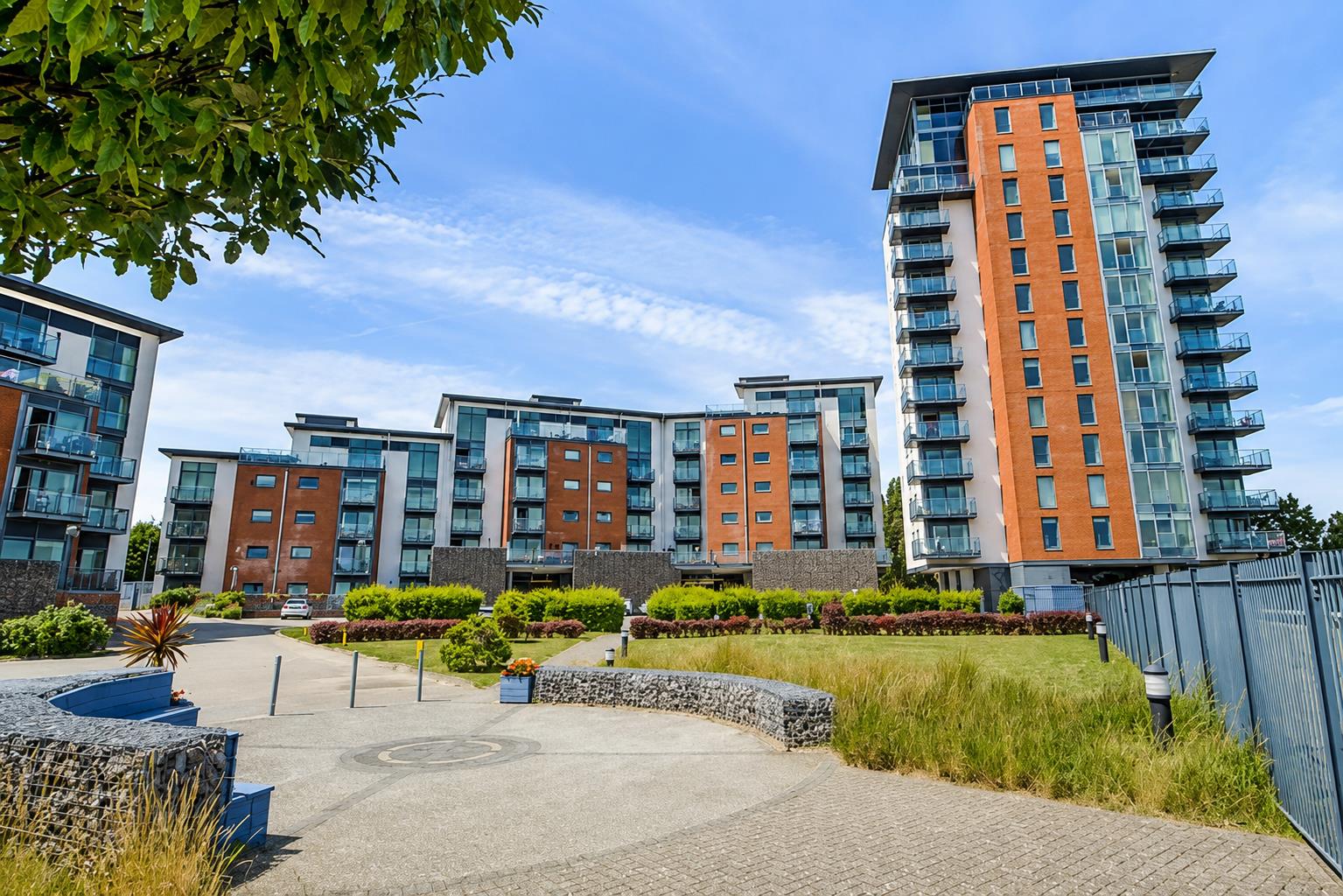 Flat Mumby Road in Gosport