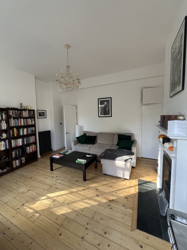 Room Myddelton Square in Greater London