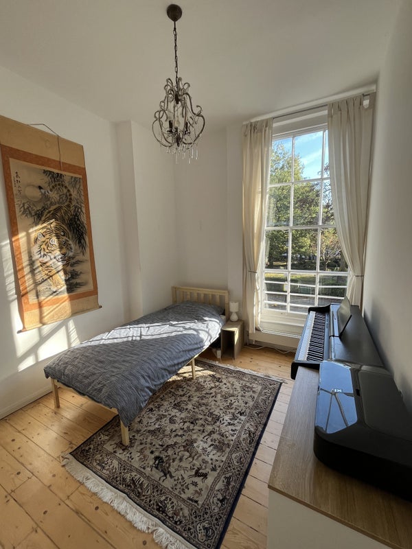 Room Myddelton Square in Greater London