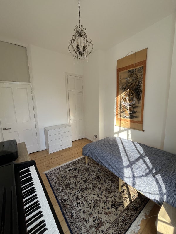 Room Myddelton Square in Greater London