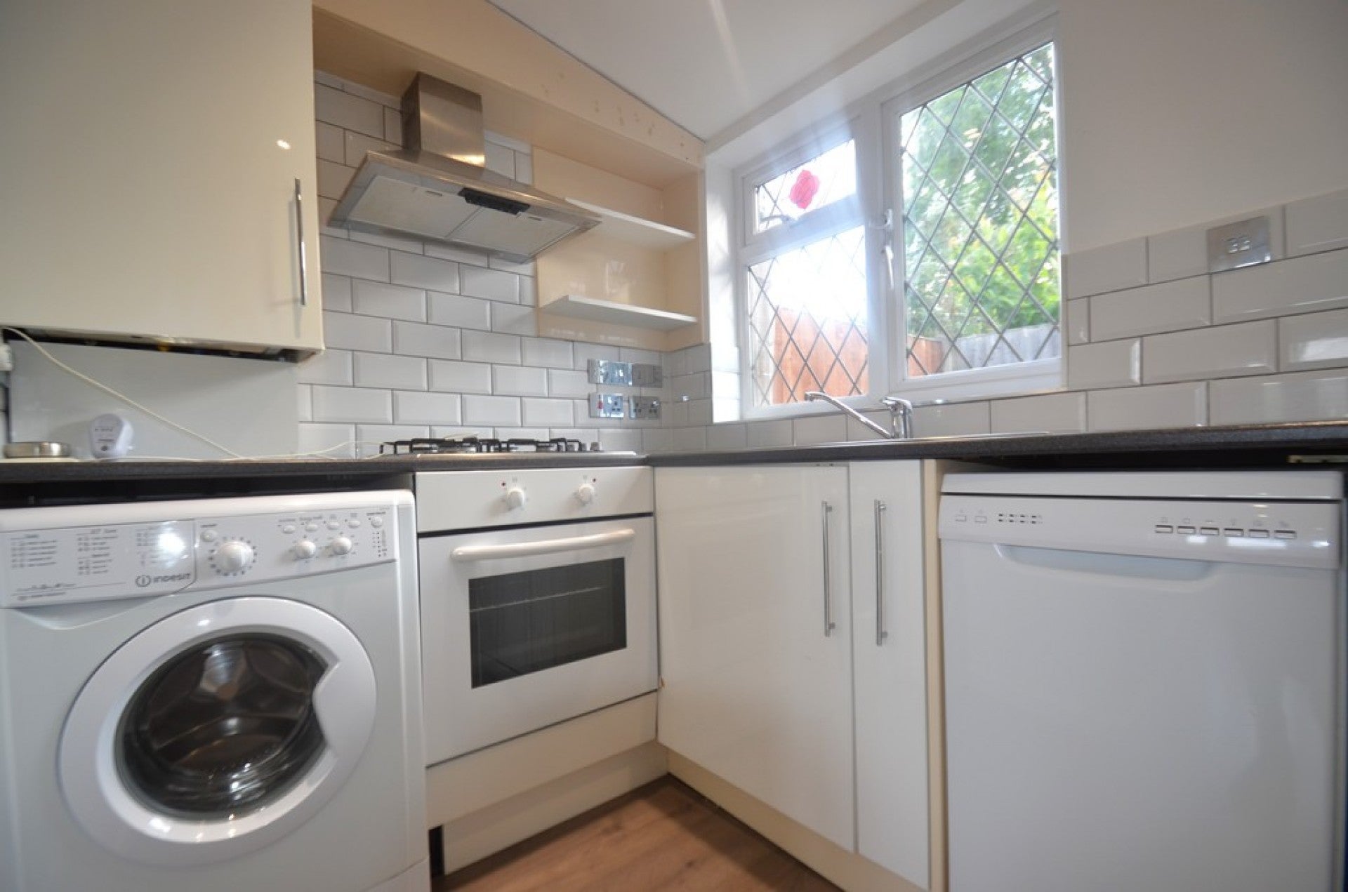 Room Exeforde Avenue in Borough of Spelthorne