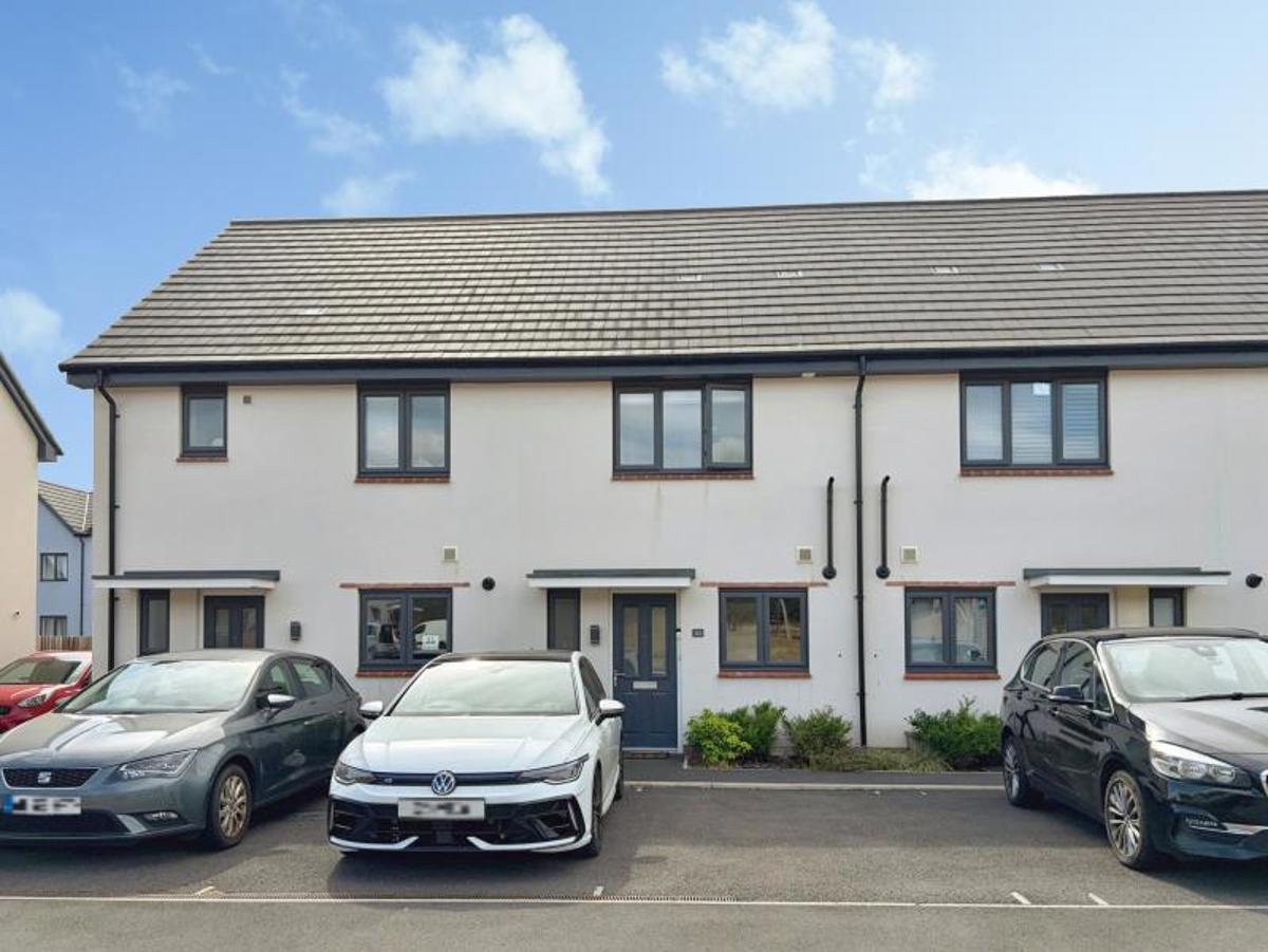 House Bayliss Gardens in Bradley Stoke