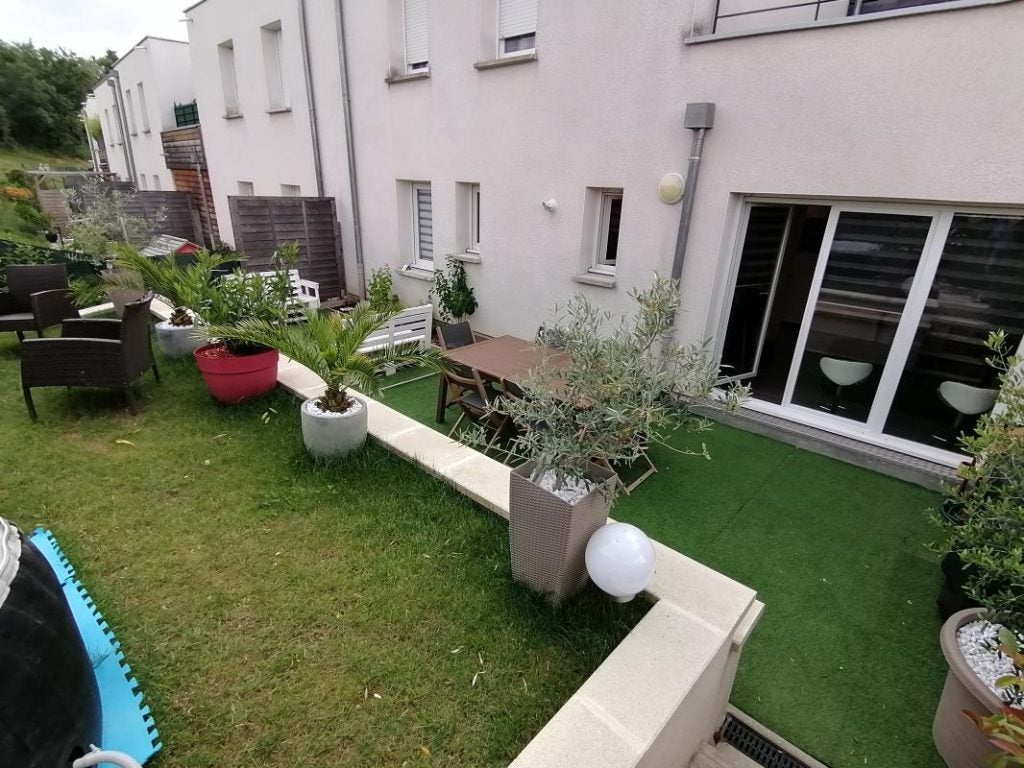 Flat Rue des Jonquilles in L'Isle-d'Abeau