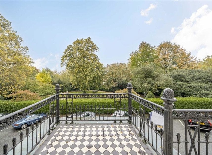 Flat Hyde Park Gardens in City of Westminster