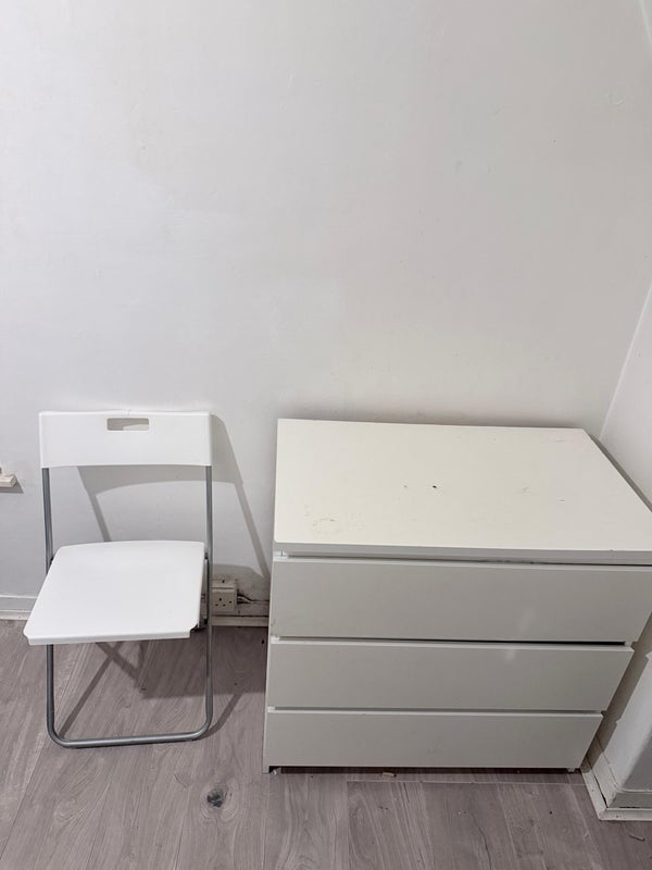 Room Wade's Place in Greater London