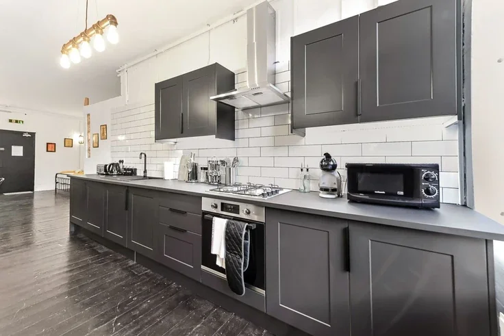 Flat Tudor Grove in Greater London