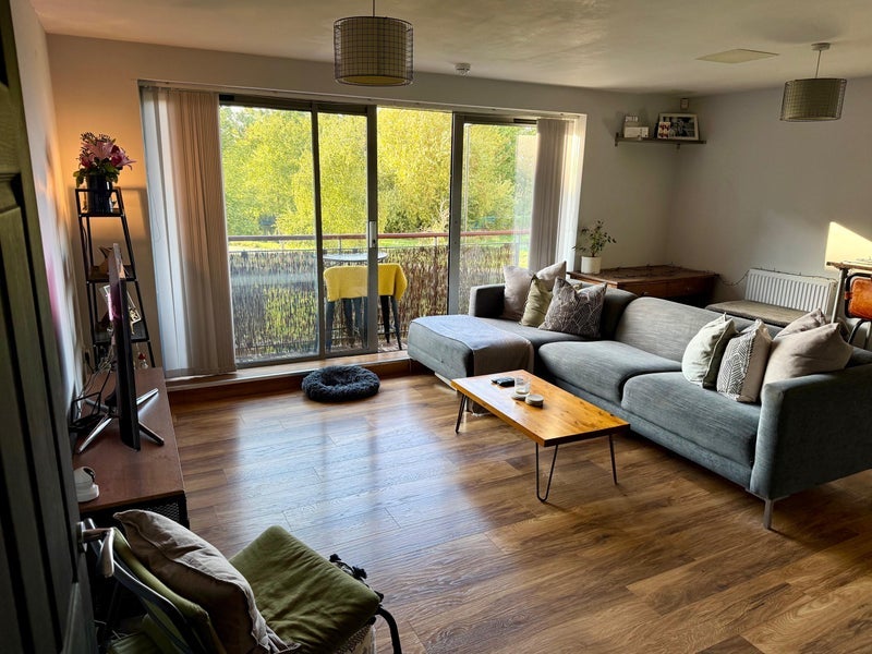 Room Warrior Close in Greater London