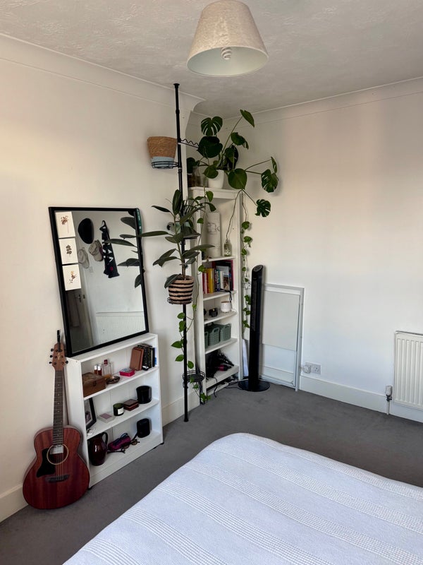 Room Stockwell Road in Greater London