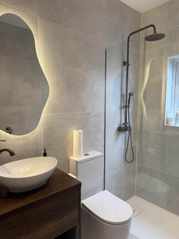 Room Squires Lane in Greater London