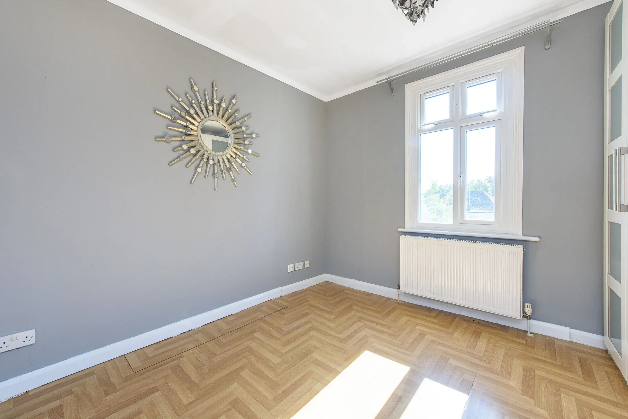 Flat Rowsley Avenue in Greater London