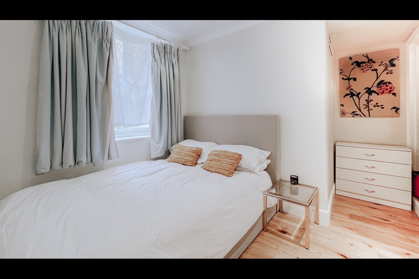 Flat Esterbrooke Street in City of Westminster