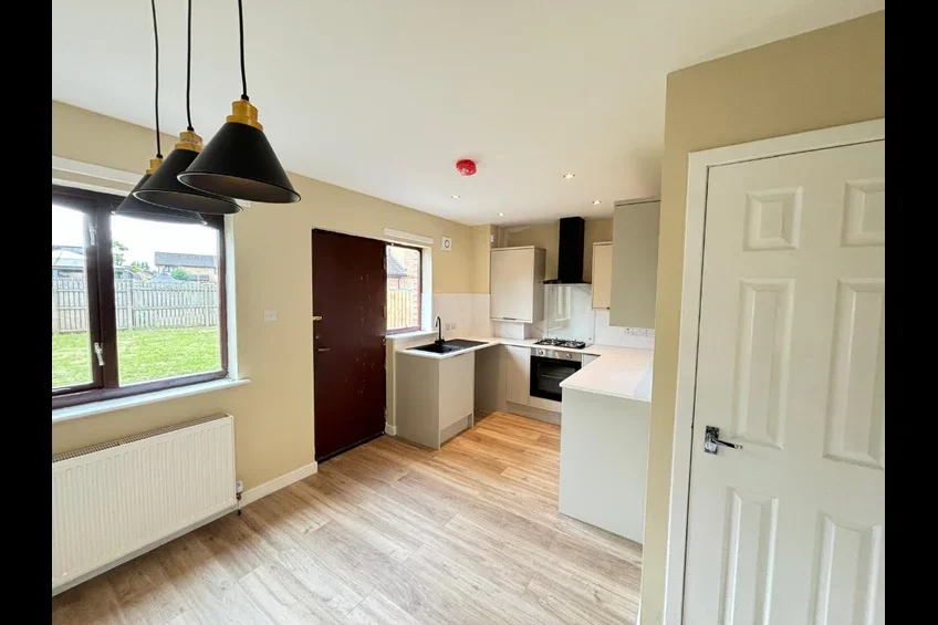 House Whitesbridge Close in Elderslie