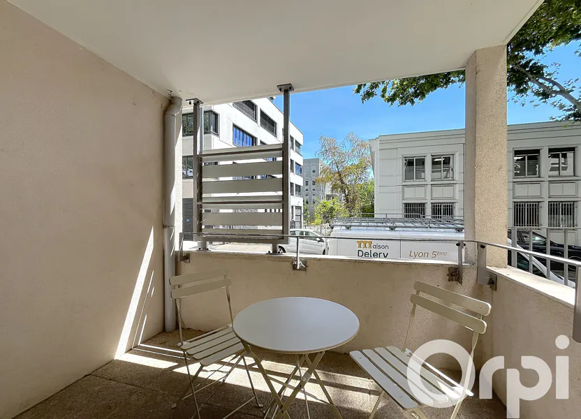 Flat Rue Clos Poncet in Villeurbanne