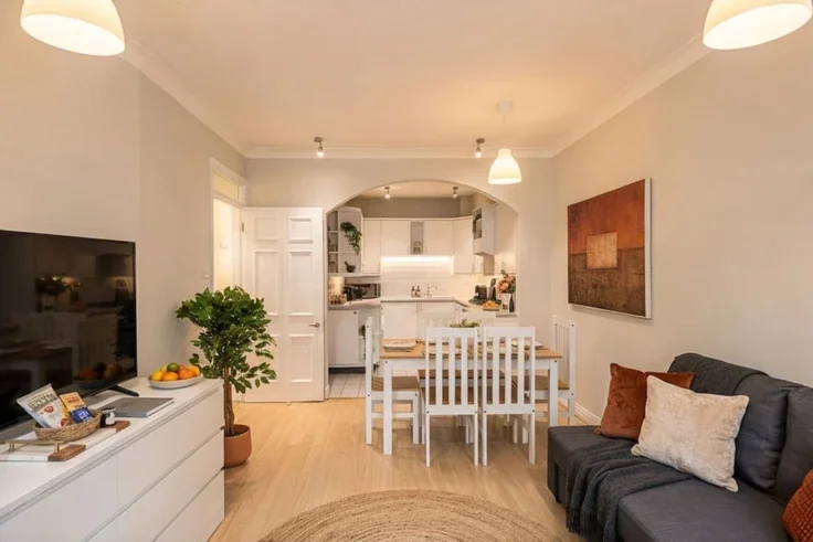 Flat Hunt's Court in City of Westminster