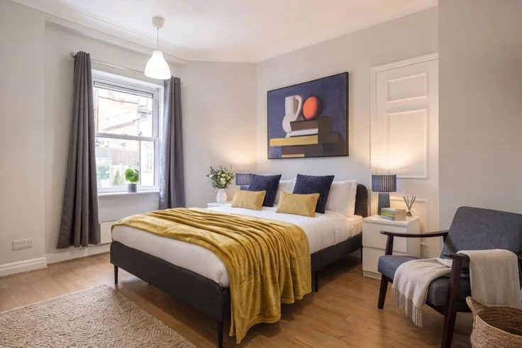 Flat Hunt's Court in City of Westminster