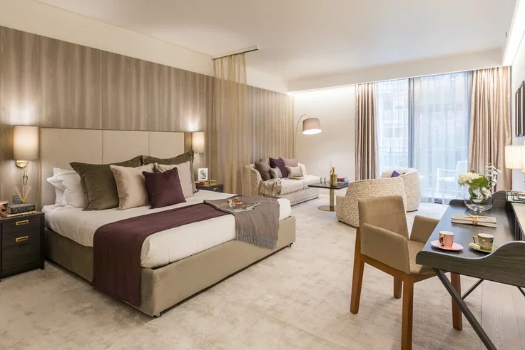 Room Finchley Road in Greater London