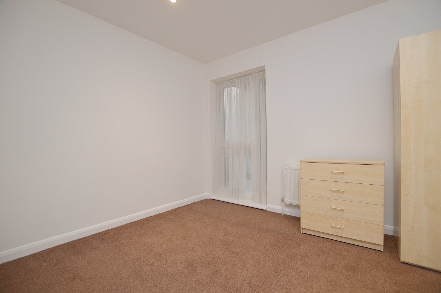 Flat Friary Road in Greater London