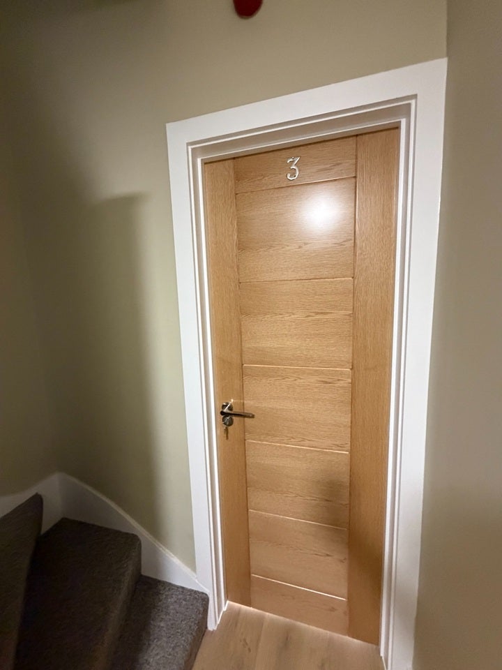 Flat Ripley Road in Greater London