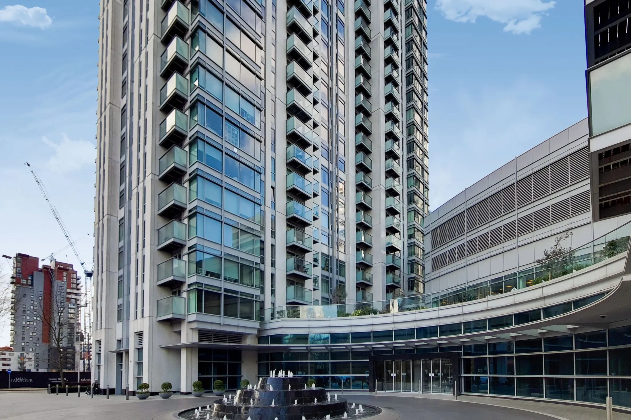 Flat Dockyard Lane in Greater London