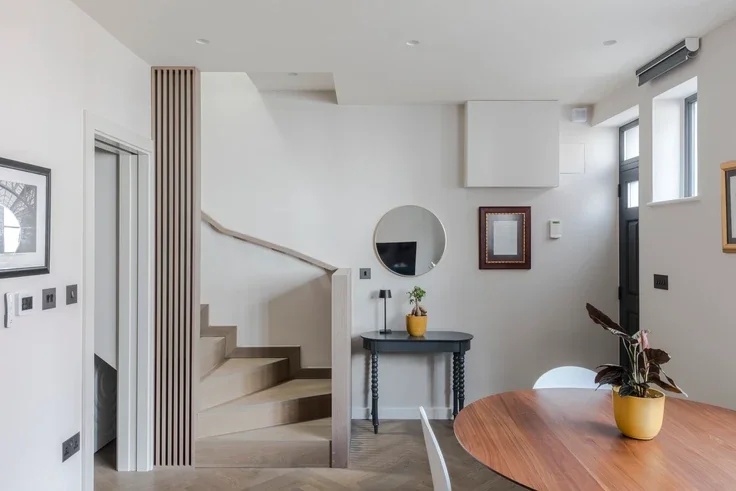 House Huntsworth Mews in City of Westminster