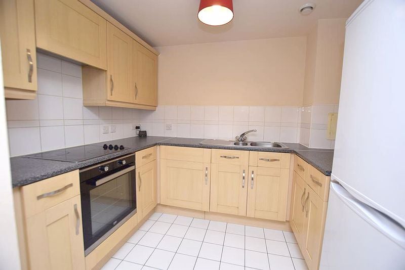 Flat Mckenzie Court in Maidstone