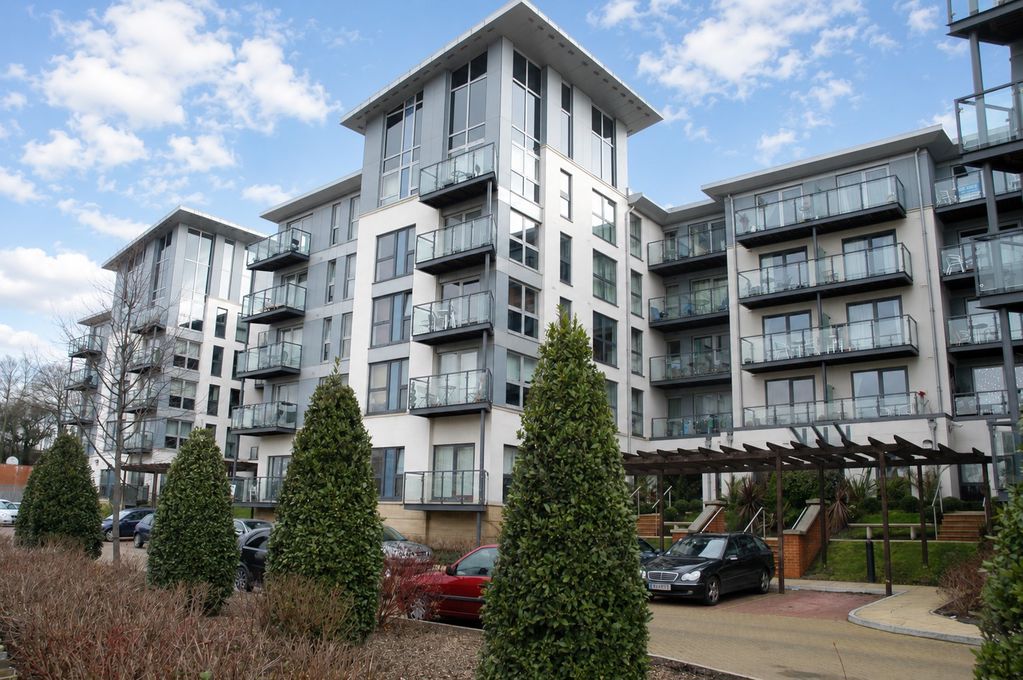 Flat Mckenzie Court in Maidstone