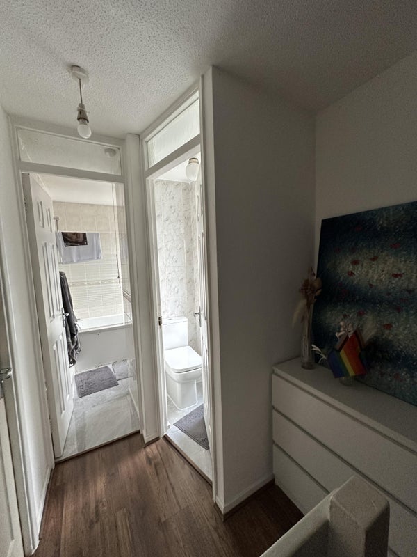 Room Langdale Close in Greater London