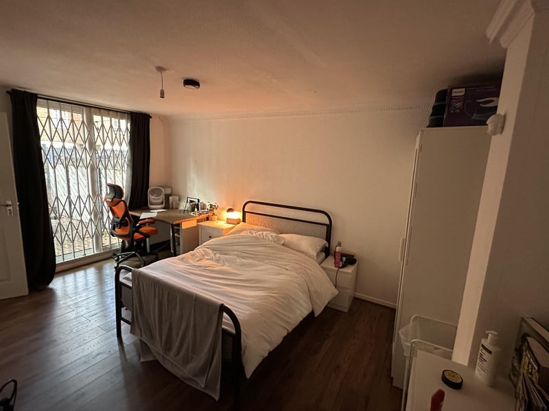 Room Langdale Close in Greater London