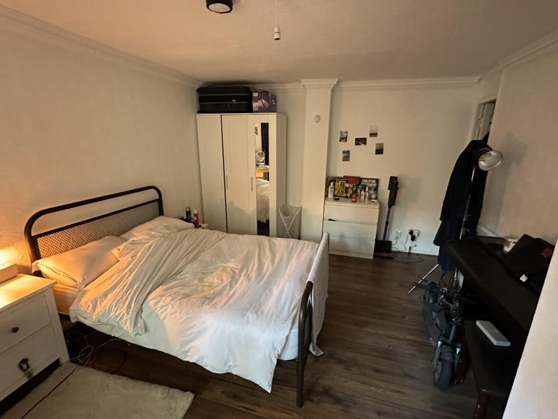 Room Langdale Close in Greater London