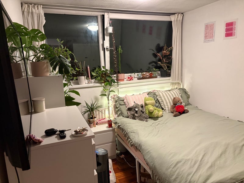 Room Tibbets Close in Greater London
