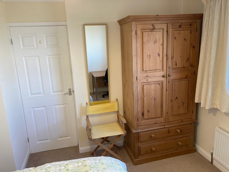 Room Victoria Close in Mid Suffolk