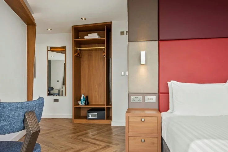 Room West Ham Lane in Greater London