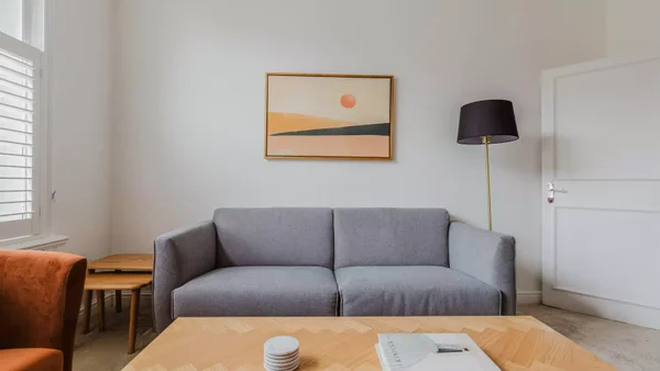 Flat Richmond Way in London