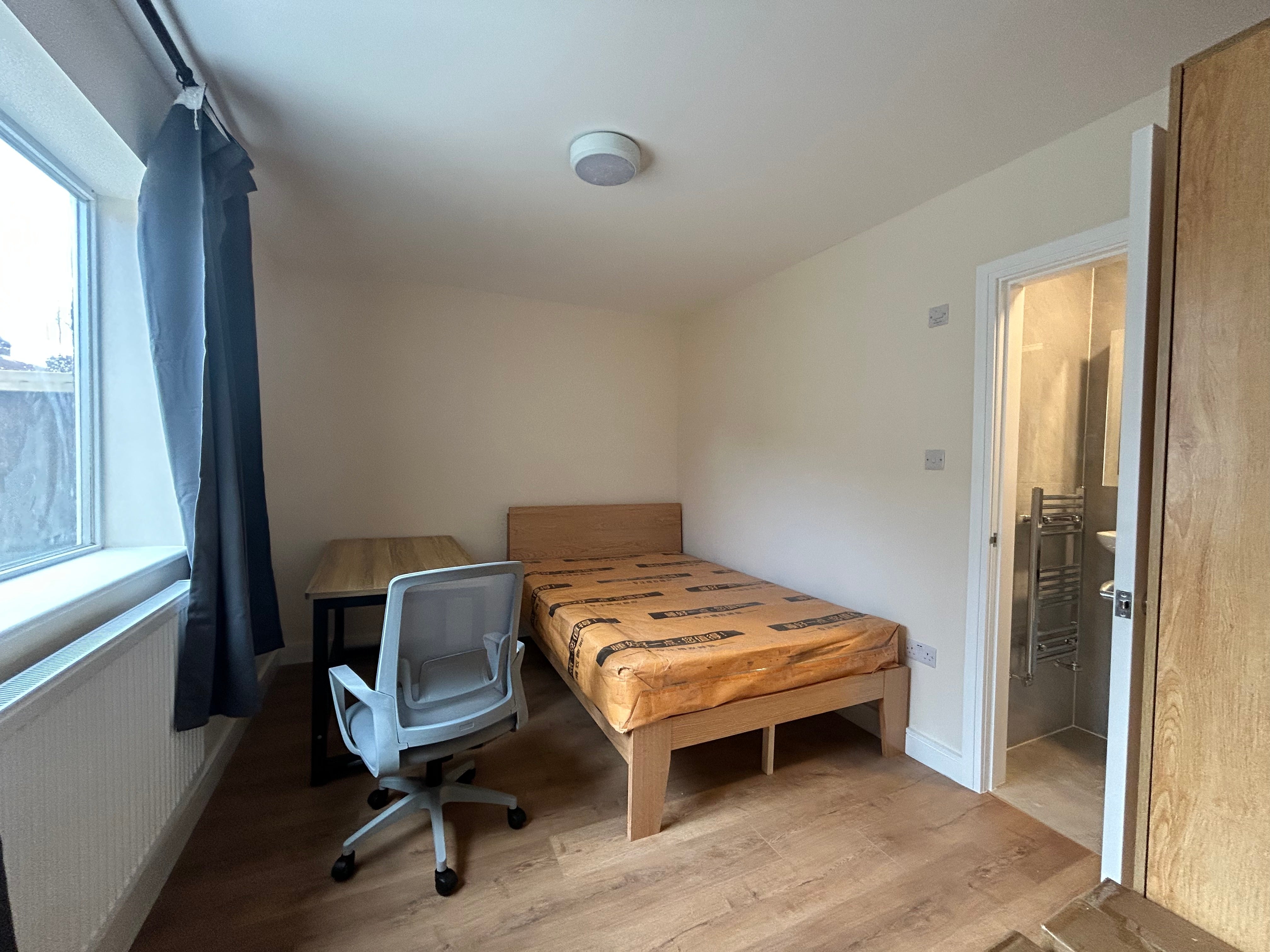 Flat Meadowside in Greater London