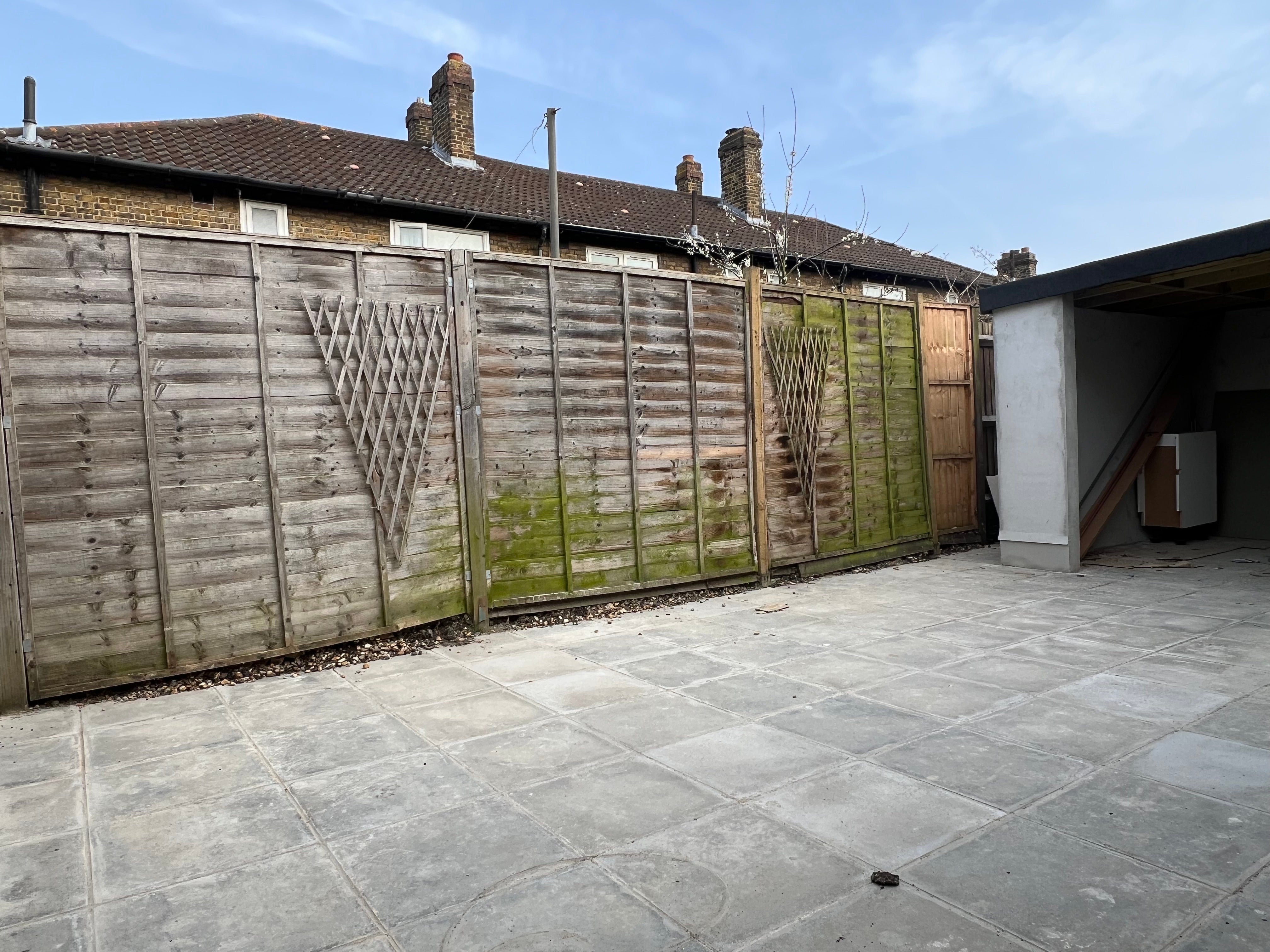 Flat Meadowside in Greater London