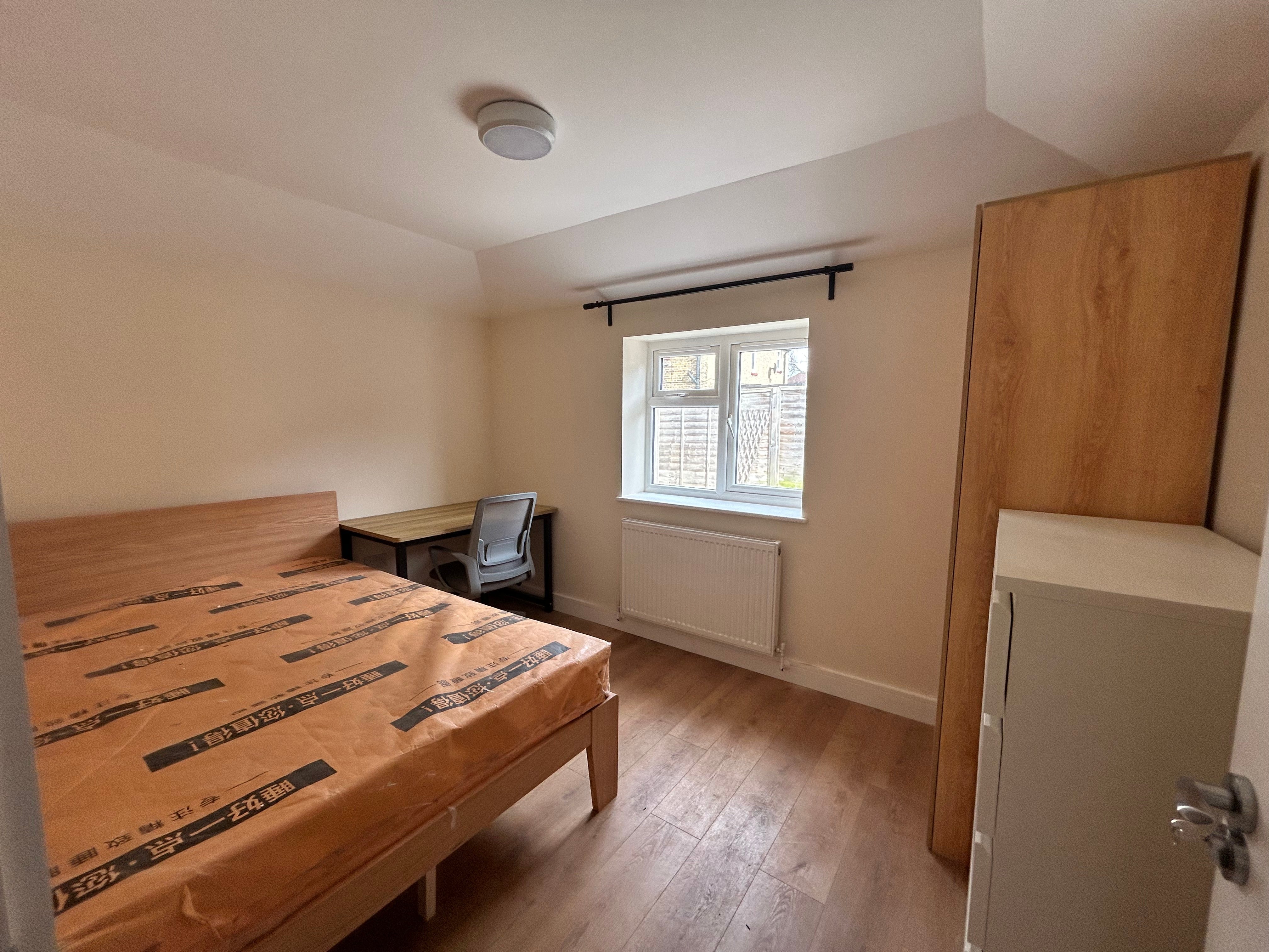 Flat Meadowside in Greater London
