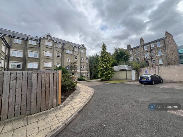 Flat Upper Gray Street in City of Edinburgh